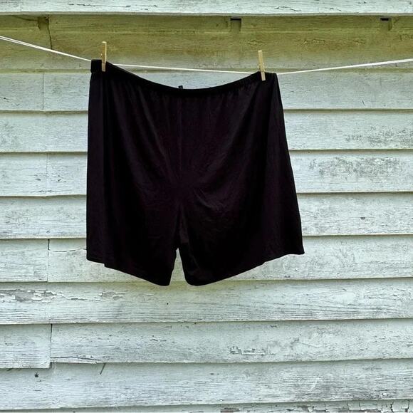 Eileen Fisher Pull On Walking Shorts Women's Size 3X Black Knit good condition - Picture 5 of 6